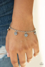 Load image into Gallery viewer, Paparazzi Valentine Vibes - White Bracelet
