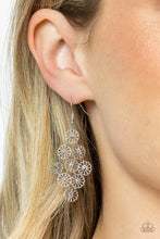 Load image into Gallery viewer, Paparazzi Busting Blooms - Purple Earrings
