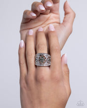 Load image into Gallery viewer, Paparazzi Gilded Glitz - Green Ring
