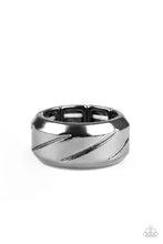 Load image into Gallery viewer, Paparazzi Sideswiped - Black Ring
