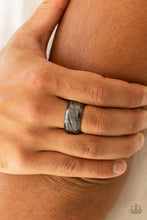 Load image into Gallery viewer, Paparazzi Sideswiped - Black Ring
