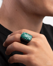 Load image into Gallery viewer, Paparazzi Crowd Pleasing Color - Green Ring
