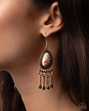 Load image into Gallery viewer, Paparazzi Swirled Sashsy - Multi Earrings
