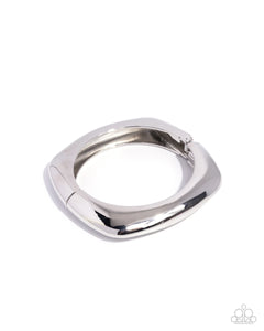 Paparazzi Rounded Reflection - Silver Bracelet