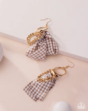 Load image into Gallery viewer, Paparazzi Picnic Pizzazz - Brown Earrings
