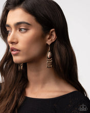 Load image into Gallery viewer, Paparazzi Swirled Sashsy - Multi Earrings
