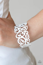 Load image into Gallery viewer, Paparazzi Vine And Dash - White Bracelet
