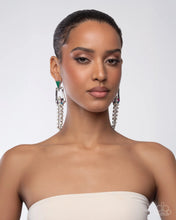 Load image into Gallery viewer, Paparazzi Ravishing Reputation - Green Earrings
