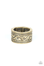 Load image into Gallery viewer, Paparazzi Vine Of Valor - Brass Ring
