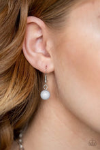 Load image into Gallery viewer, Paparazzi Seaside Soirée - Silver Necklace
