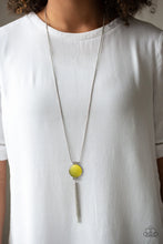 Load image into Gallery viewer, Paparazzi Happy As Can BEAM - Yellow Necklace
