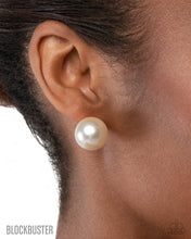 Load image into Gallery viewer, Paparazzi Preppy Princess - White Earrings
