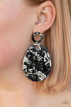 Load image into Gallery viewer, Retro-Politan - Black
