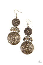 Load image into Gallery viewer, Paparazzi Garden Adventure - Brass Earring
