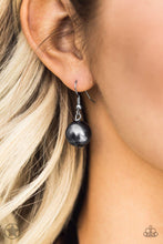 Load image into Gallery viewer, Paparazzi All The Trimmings - Black Necklace
