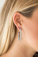 Load image into Gallery viewer, Paparazzi Big Winner - Black Earring
