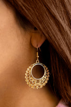 Load image into Gallery viewer, Paparazzi Grapevine Glamorous - Gold Earrings
