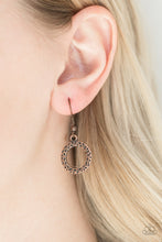 Load image into Gallery viewer, Paparazzi Trippin On Texture - Copper Necklace
