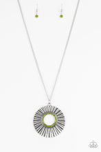 Load image into Gallery viewer, Paparazzi Chicly Centered - Green Necklace
