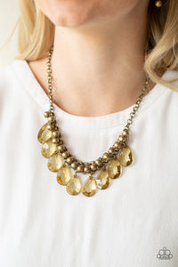 Paparazzi Fashionista Flair - Brass Necklace