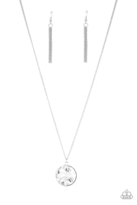Paparazzi Dauntless Diva - White Necklace