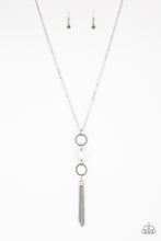 Load image into Gallery viewer, Paparazzi Diva In Diamonds - Silver Necklace
