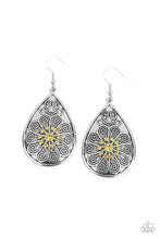 Load image into Gallery viewer, Paparazzi Banquet Bling - Yellow Earring
