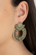 Load image into Gallery viewer, Paparazzi Texture Takeover - Brass Earring
