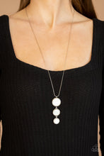 Load image into Gallery viewer, Paparazzi Summer Shores - White Necklace
