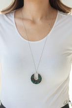 Load image into Gallery viewer, Paparazzi Setting The Fashion - Green Necklace
