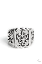 Load image into Gallery viewer, Paparazzi Fiercely Fleur-De-Lis - Silver Ring
