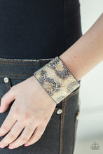 Load image into Gallery viewer, Paparazzi Serpent Shimmer - Silver Bracelet
