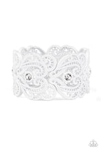 Load image into Gallery viewer, Vintage Romance - White
