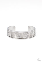 Load image into Gallery viewer, Paparazzi Cant Believe Your ICE - Silver
