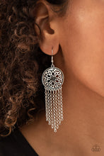 Load image into Gallery viewer, Paparazzi Blissfully Botanical - Black Earring
