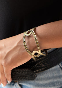 Paparazzi Never A Dull Moment - Brass Bracelet