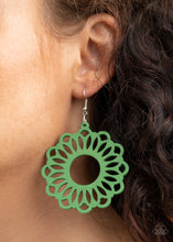 Load image into Gallery viewer, Paparazzi Dominican Daisy - Green Earring
