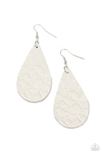 Load image into Gallery viewer, Paparazzi Beach Garden - White Earrings
