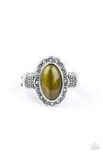 Load image into Gallery viewer, Paparazzi Fabulously Flawless - Green Ring
