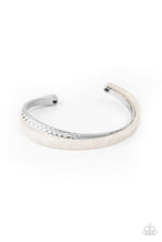 Load image into Gallery viewer, Paparazzi HAUTE On The Trail - White Bracelet
