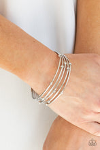 Load image into Gallery viewer, Paparazzi Face The METALLIC Music - Silver
