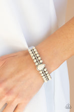 Load image into Gallery viewer, Paparazzi Nature Resort - White Bracelet
