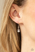 Load image into Gallery viewer, Paparazzi Oh My Medallion - Pink
