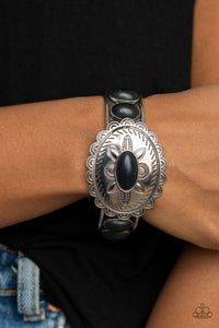 Paparazzi Canyon Heirloom - Black Bracelet