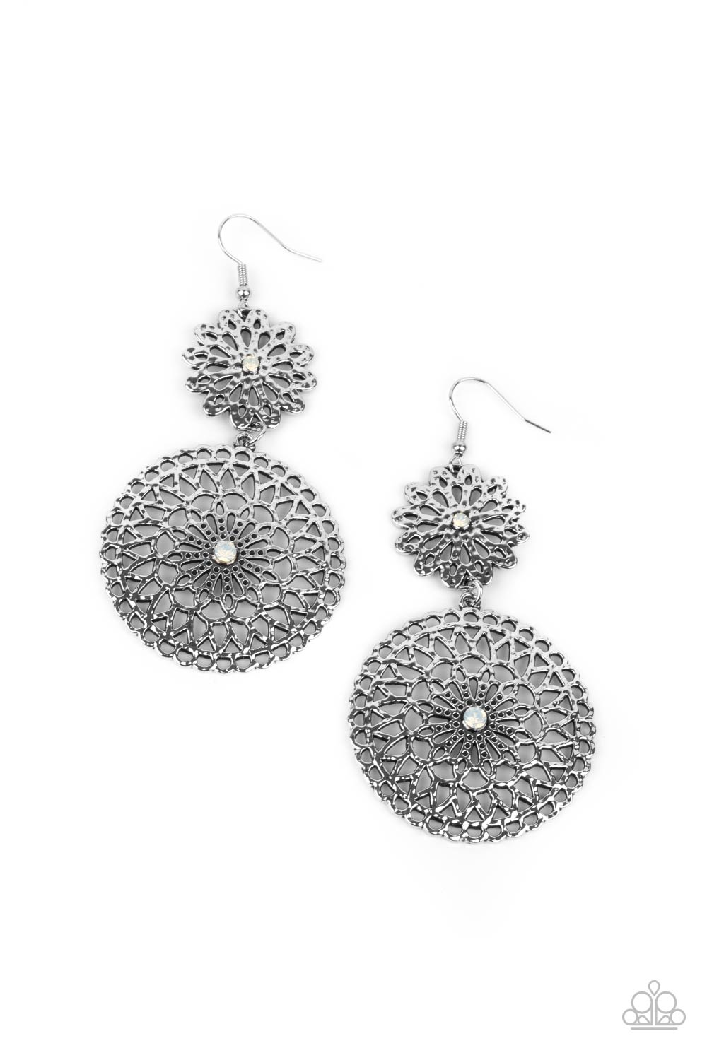 Paparazzi Garden Mantra - White Earrings