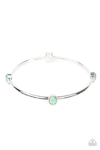 Paparazzi Gleam-Getter - Green Bracelet