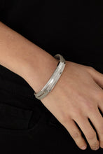 Load image into Gallery viewer, Paparazzi Dangerously Divine - Silver
