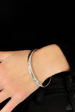 Load image into Gallery viewer, Paparazzi Perfect Present - Silver Bracelet
