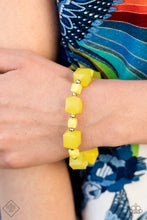 Load image into Gallery viewer, Paparazzi Trendsetting Tourist - Yellow Bracelet
