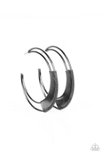 Load image into Gallery viewer, Paparazzi Artisan Attitude - Black Earring
